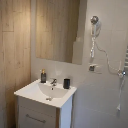 Wypoczynek Pod Skarpa Quarto em Acomodações Particulares