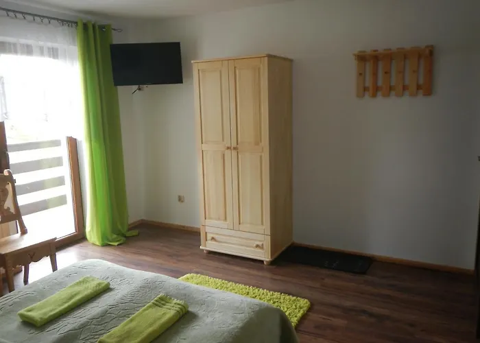 Wypoczynek Pod Skarpa Quarto em Acomodações Particulares *