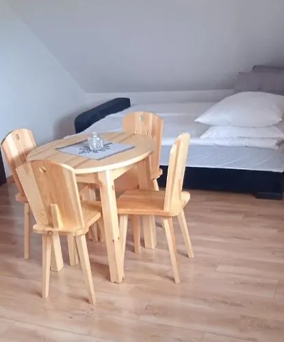 Wypoczynek Pod Skarpa Chocholow